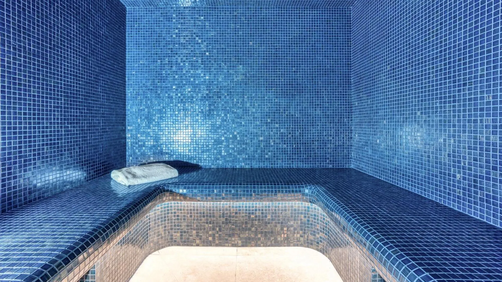 Hotel Lyret شامونكس 3*,