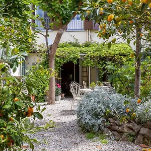 https://secret-garden-firenze.it-tuscanyhotel.com