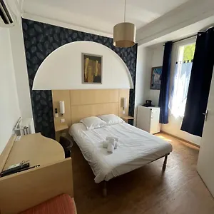 hotel-trianon.fr-provencehotel.com/