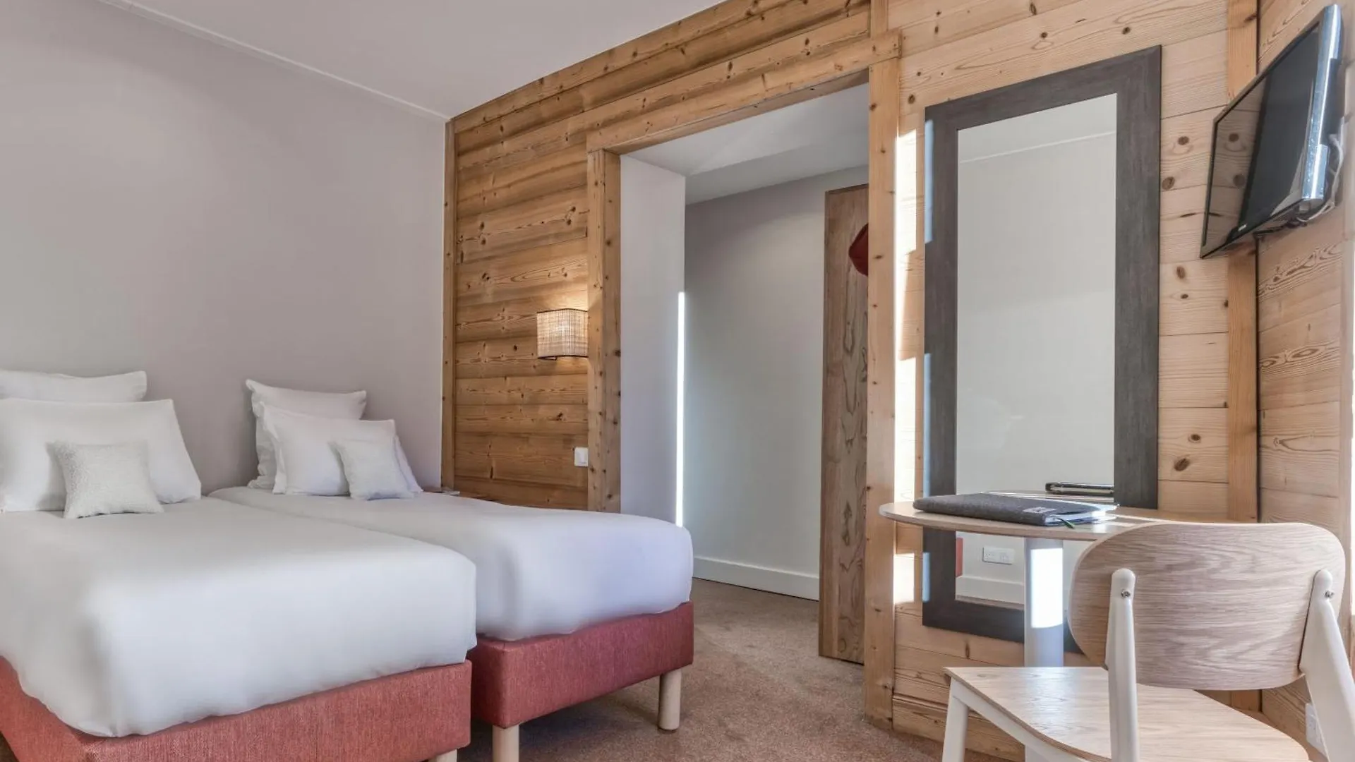 Hotel Lyret Chamonix 3*,  France